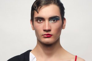 مقایسه افراد دوجنسی و همجنس گرا