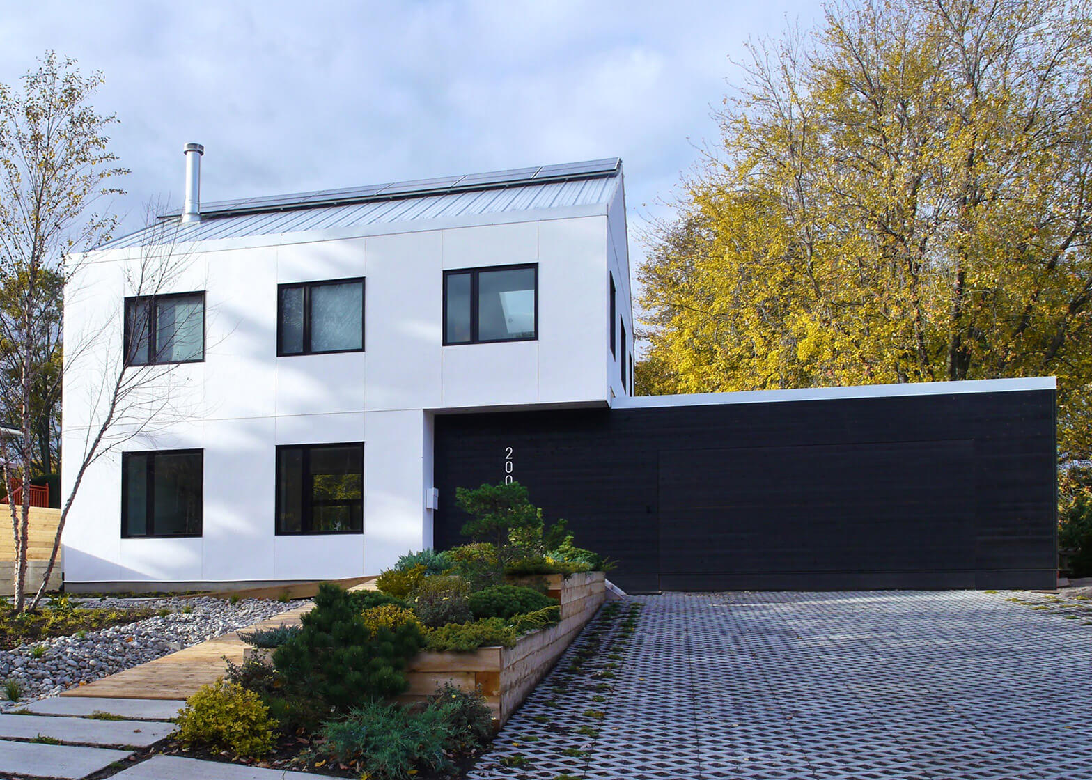 خانه مدرن با عایق بندی کاه و سازگار با محیط زیست در انتاریو