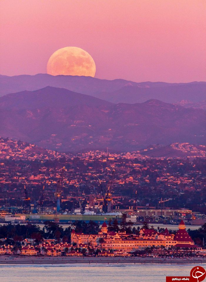 ابر ماه در سن دیگو، کالیفرنیا