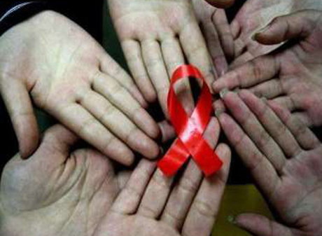 چگونه با بیماری HIV در زندگی کنار بیاییم؟
