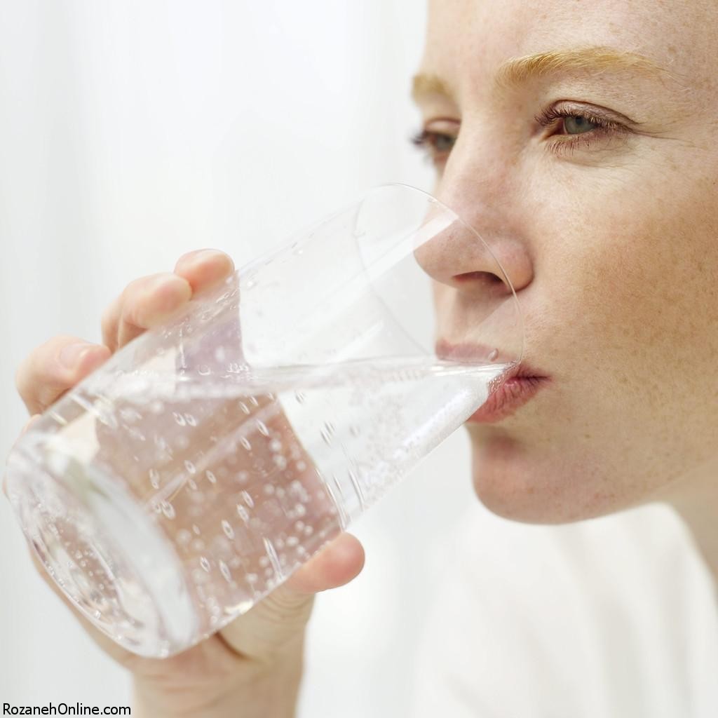 مزایای نوشیدن آب برای سلامت کلیه ها 