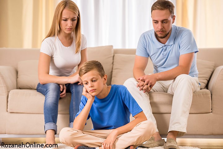 رفتار والدین مستبد و سختگیر