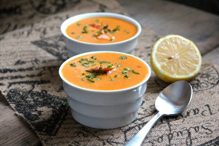طرز تهیه سوپ سالمون غذایی ویژه سرما خوردگی