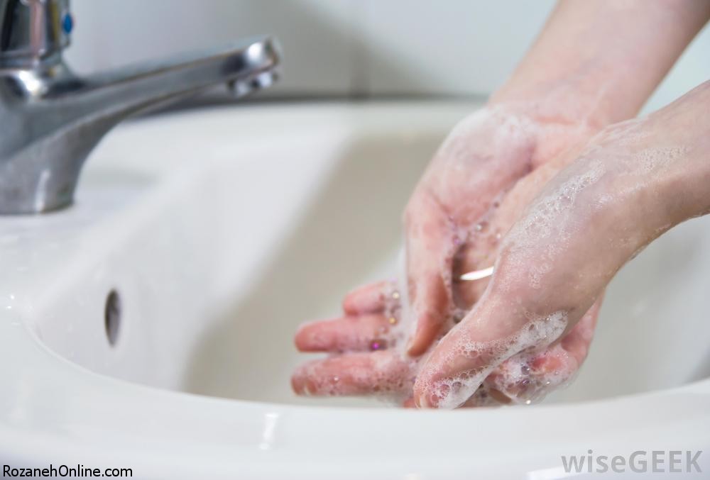 اهمیت شستن دست ها پس از اجابت مزاج 