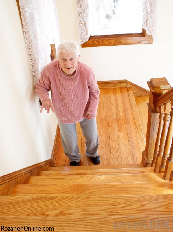 اهمیت پله نوردی برای افراد سالمند
