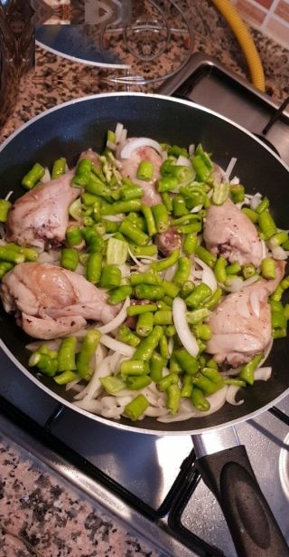 خوراک مرغ با سبزیجات را با این دستور ساده درست کنید