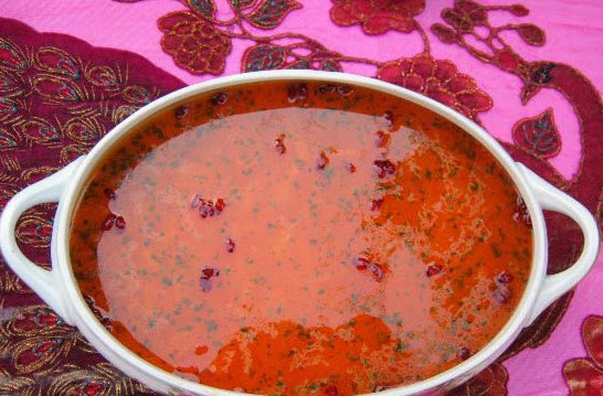 دستور پخت سوپ زرشک با استفاده جعفری و قارچ