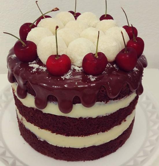 عکس کیک تولد با شمع با بهترین روش پخت