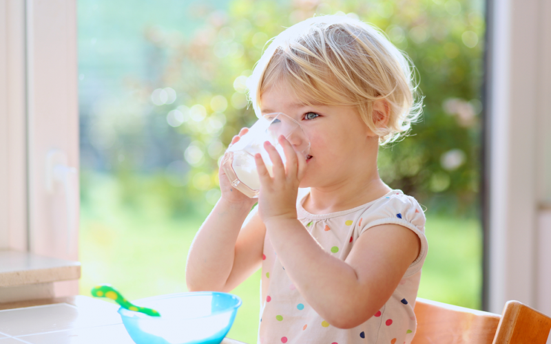 سالم ترین نوشیدنی برای کودک