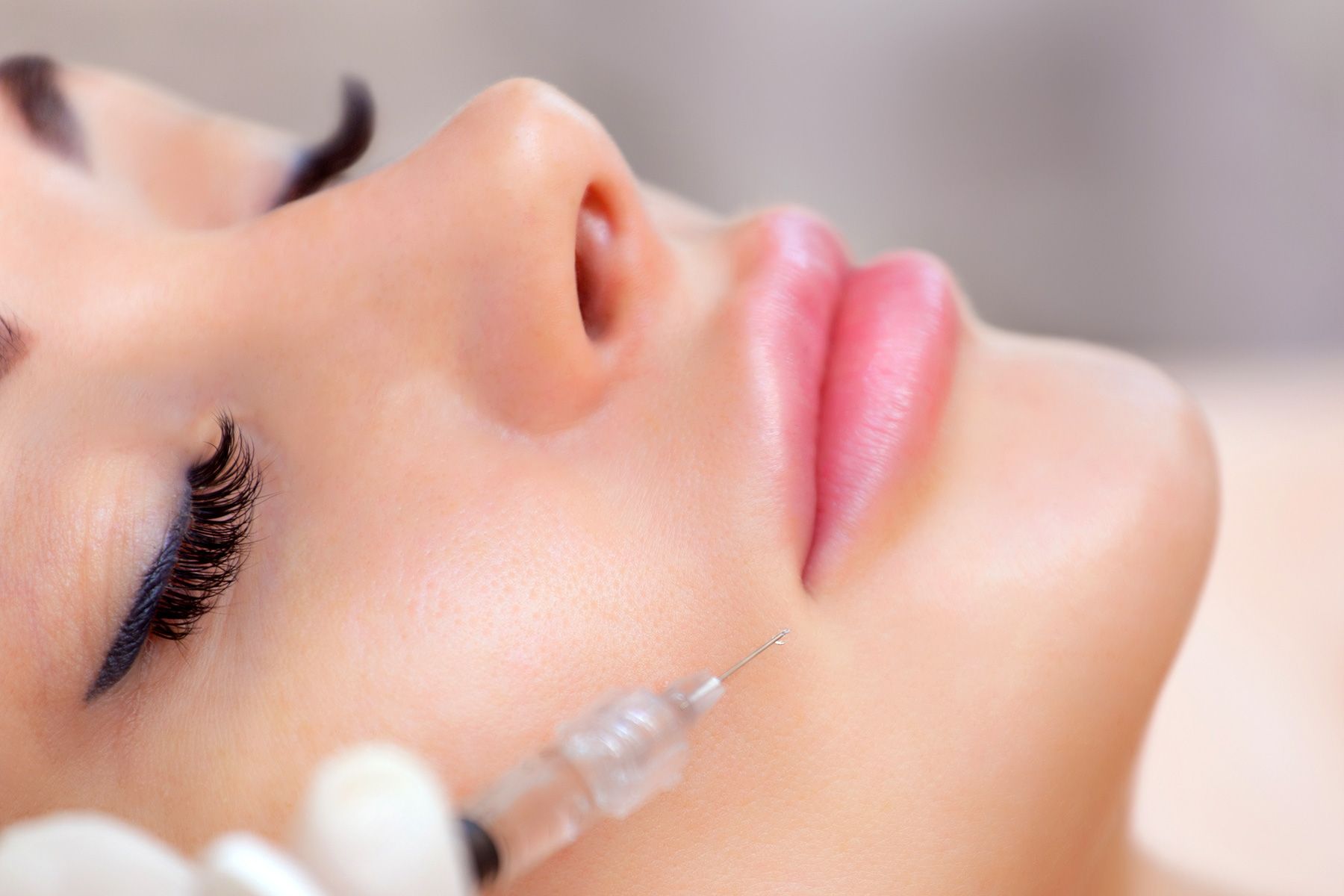 روش های نوین پاکسازی صورت و جوانسازی پوست 