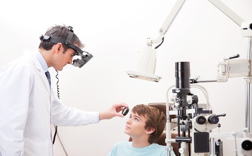 چه خدماتی را می توان از دکتر چشم پزشک دریافت نمود؟